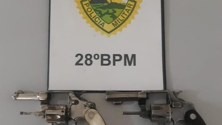 AÇÃO RÁPIDA DA PM RESULTA EM PRISÃO E APREENSÃO DE DUAS ARMAS DE FOGO NA LAPA