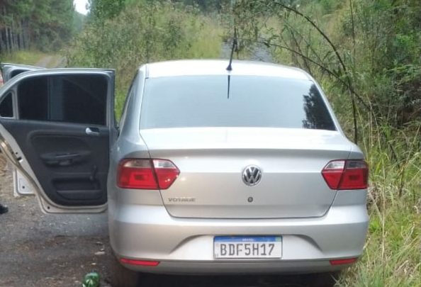 Um dos veículos do assalto em Três Barras e localizado em São Mateus do Sul