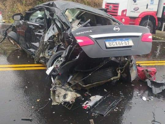 Três servidores da Casa Civil do Paraná morrem em acidente entre caminhão e cinco veículos, na BR-277 próximo a Teixeira Soares