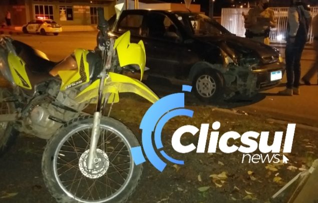 Motociclista fica ferido em colisão com automóvel em São Mateus do Sul.