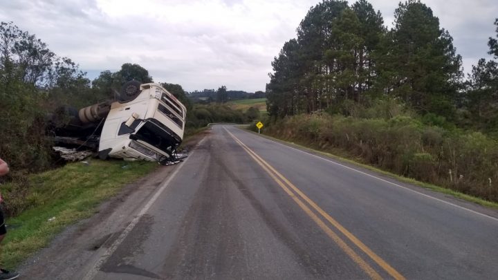 PRE atende acidente de trânsito tipo capotamento na PR-151