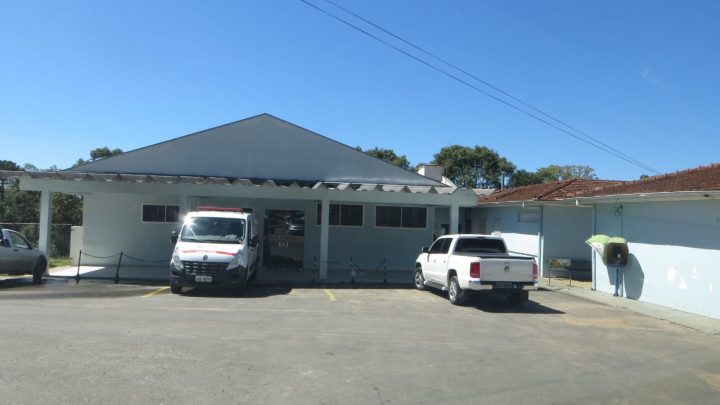 PM é acionada no hospital de São João do Triunfo para conter rapaz alterado e agressivo