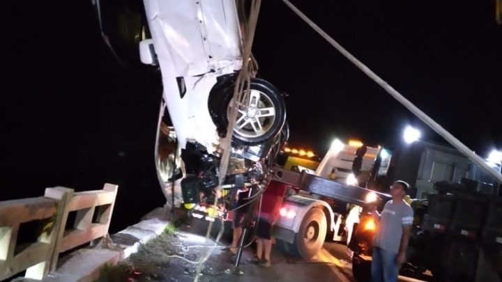 Duas pessoas morrem após veículo cair de ponte na BR 280 em Porto União