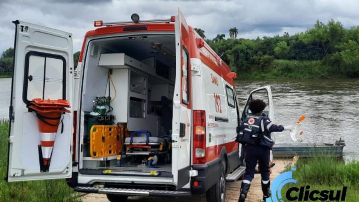 Samu atende ocorrência na beira do rio Iguaçu na Vila Amaral