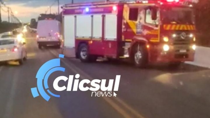 Bombeiros combatem Incêndio em caminhão na BR 476