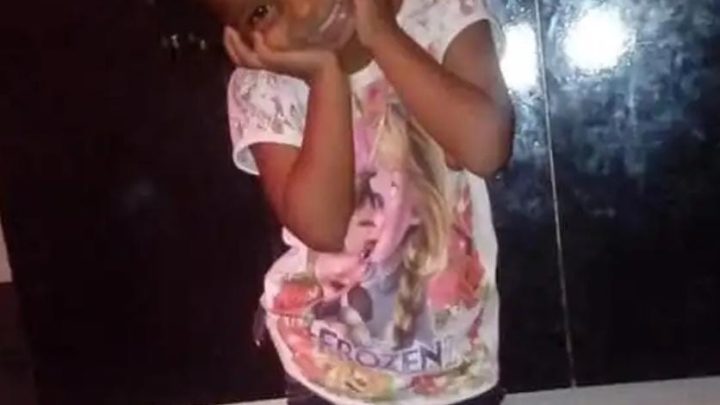 Morre a menina de seis anos que foi torturada pela MÃE e MADRASTA