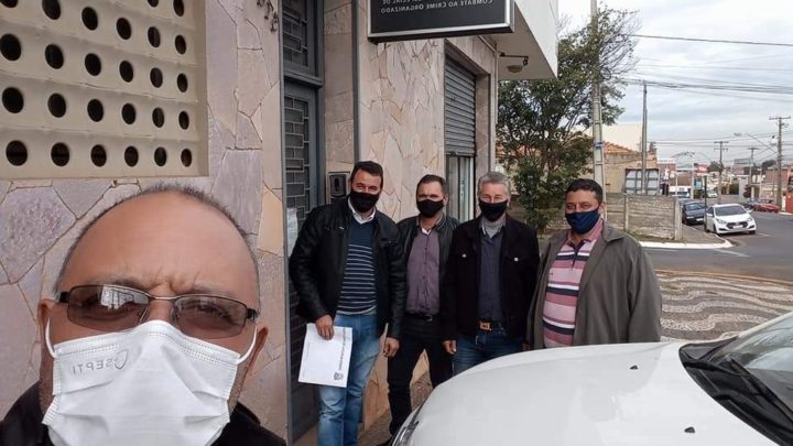 Vereadores de Paulo Frontin entregam relatório no Gaeco sobre desvio de dinheiro da Covid-19 no município