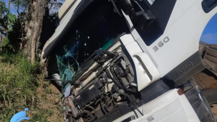 Tombamento na BR 476 trecho entre Lapa e São Mateus