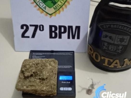 ROTAM APREENDE DROGAS COM RAPAZ ACUSADO DE TRÁFICO EM SÃO MATEUS DO SUL