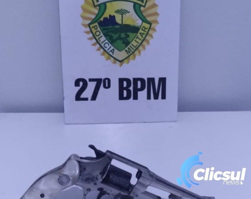PM localiza arma de fogo em denúncia de cárcere privado em Antônio Olinto
