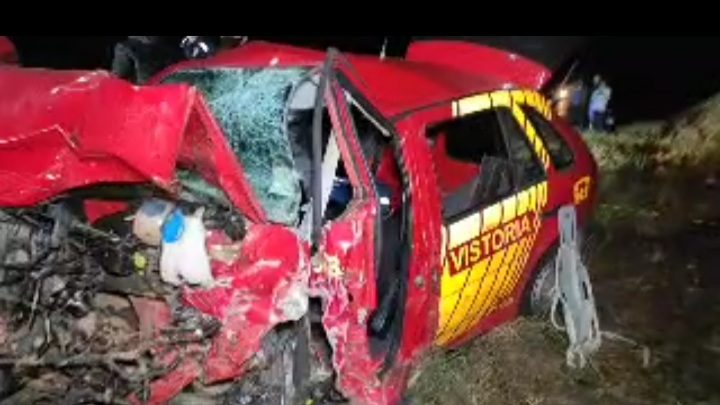 Mulher perde a vida em acidente gravíssimo na BR-280 envolvendo carro dos Bombeiros de União da Vitória