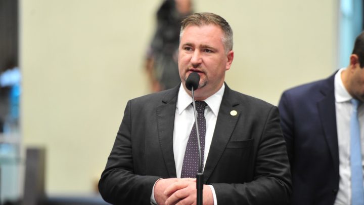 Deputado Bacil é relator de projeto que encaminha desconto ou gratuidade para viagem de idosos no Paraná