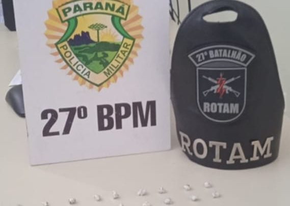 ROTAM PRENDE RAPAZ EM POSSE DE 64  PEDRAS DE CRACK NA VILA BOM JESUS