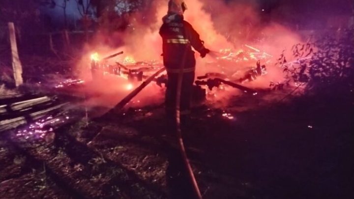 Incêndio em residência deixa homem com 50% do corpo queimado em Três Barras
