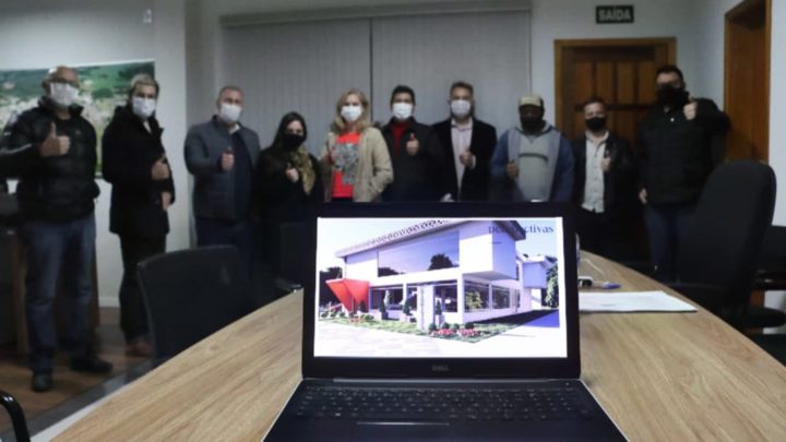 Deputado estadual Emerson Bacil apresenta projeto da Biblioteca Municipal para Antônio Olinto