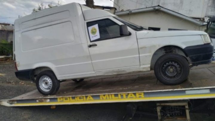 Fiorino furtada em São João do Triunfo é recuperada pela PM em Palmeira