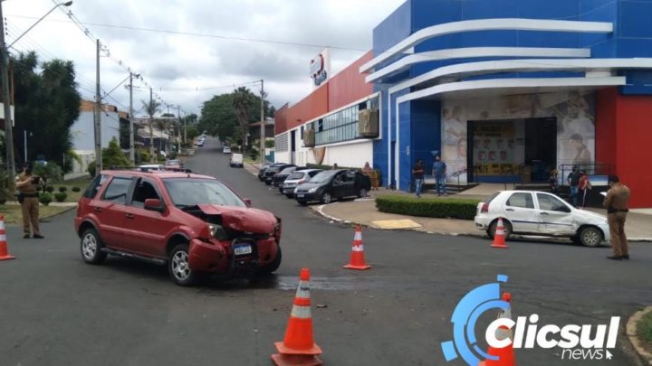 PM e Bombeiros atendem acidente envolvendo condutor sem habilitação em São Mateus do Sul