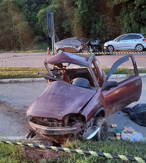 Duas pessoas morrem em acidente na BR 476 nesta sexta-feira véspera de Natal