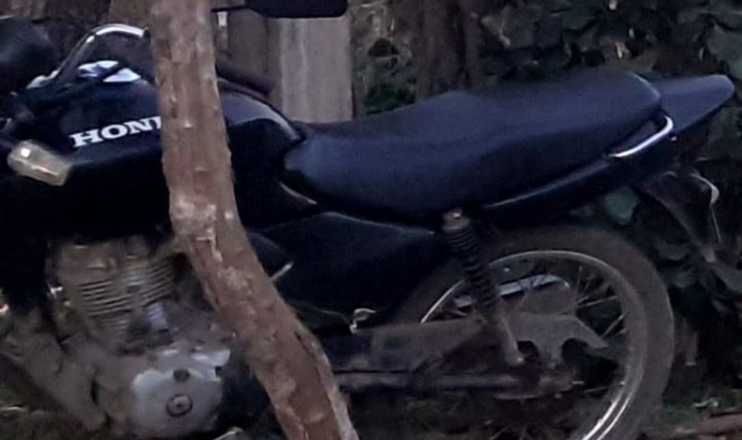 Polícia Militar recupera motocicleta furtada na Vila Nova