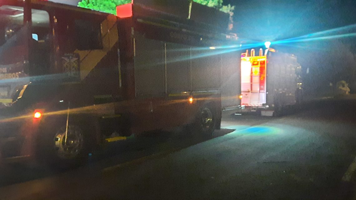 Bombeiros combatem Incêndio em residência na Vila Prohmann