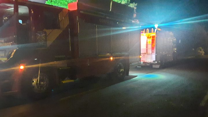 Bombeiros combatem Incêndio em residência na Vila Prohmann