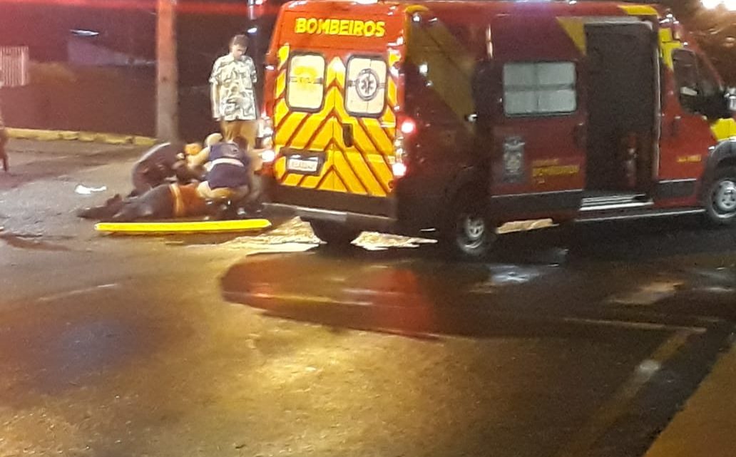 Bombeiros e Samu atendem ocorrência de queda no centro de São Mateus do Sul