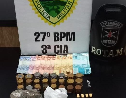 Rapaz é preso por tráfico de drogas pela ROTAM na madrugada deste sábado em São Mateus do Sul