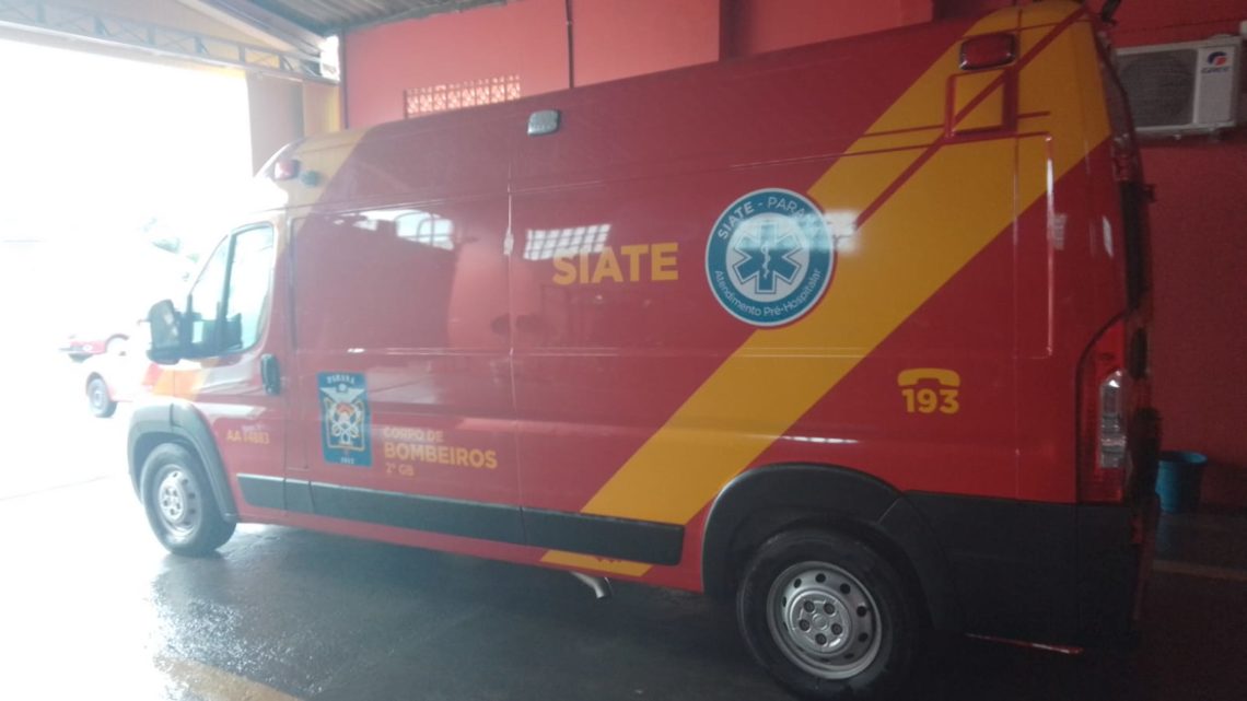 Em São Mateus do Sul dois rapazes foram socorridos pelo Siate após cair ao pegar rabeira em carreta