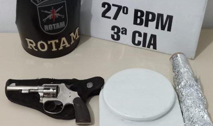 Rotam prende indivíduo com mandado de prisão em aberto e posse de drogas na Vila Bom Jesus