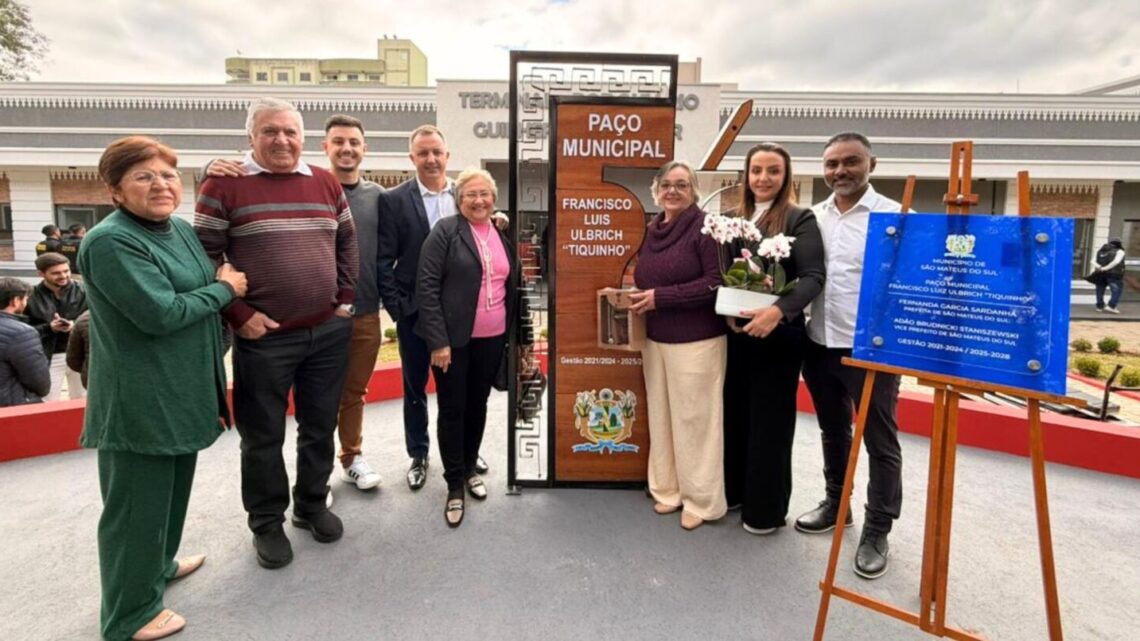 Novo Paço Municipal de São Mateus do Sul homenageia ex-prefeito e diretor da RDX, Francisco Luiz Ulbrich